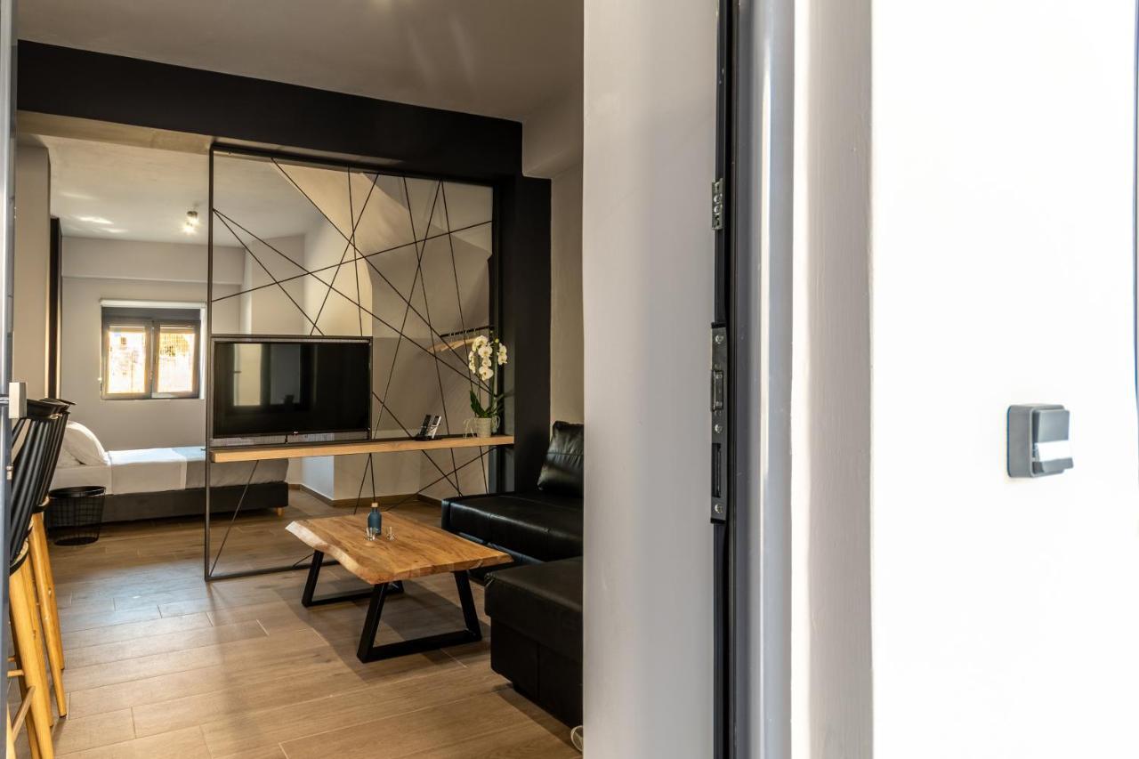 Mos Luxury City Suites - The R Suite Χανιά Εξωτερικό φωτογραφία